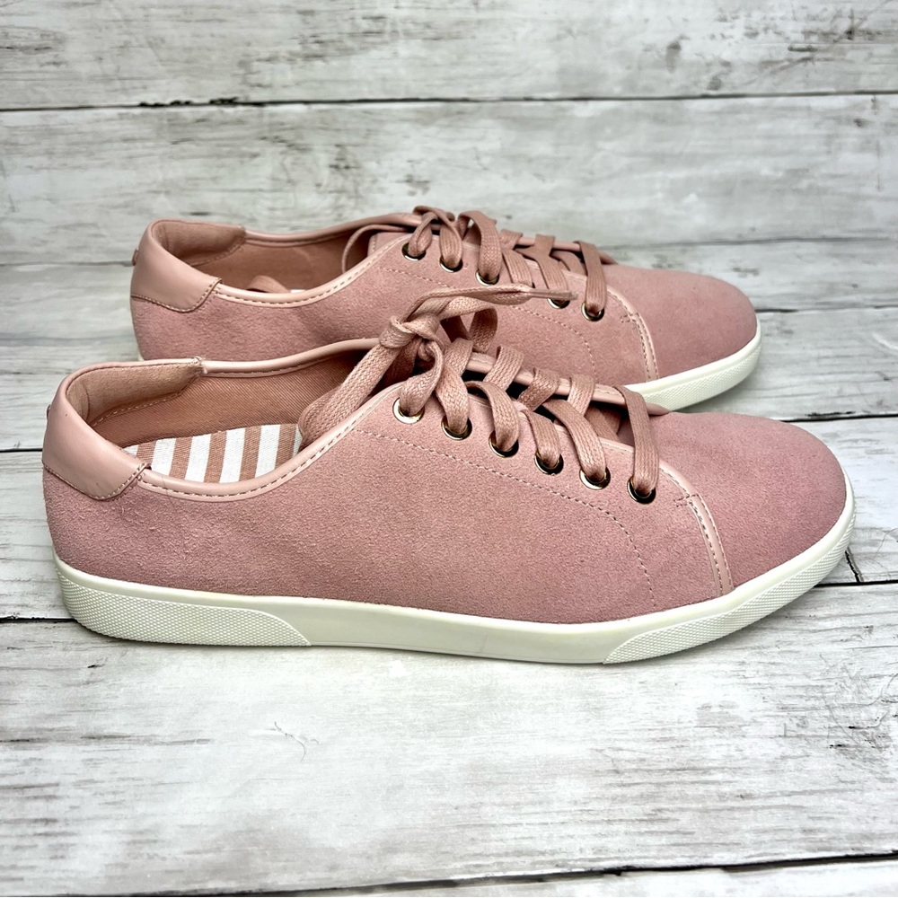 Vionic Woman’s Pink Brinley Shoes Size 8